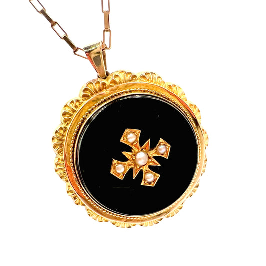 Victorian gold, pearl and black enamel round mourning picture locket, 3cm diameter