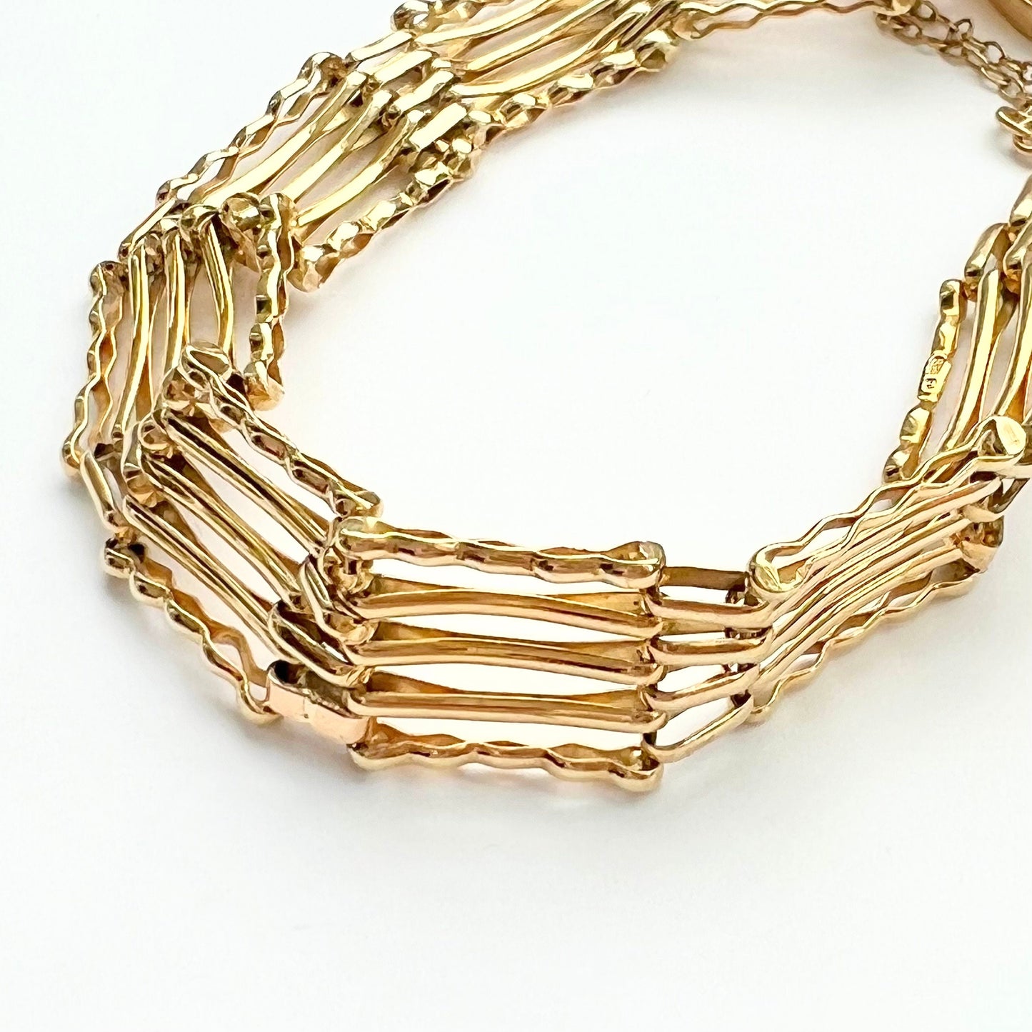 9ct Five Gate Bracelet with Heart Clasp