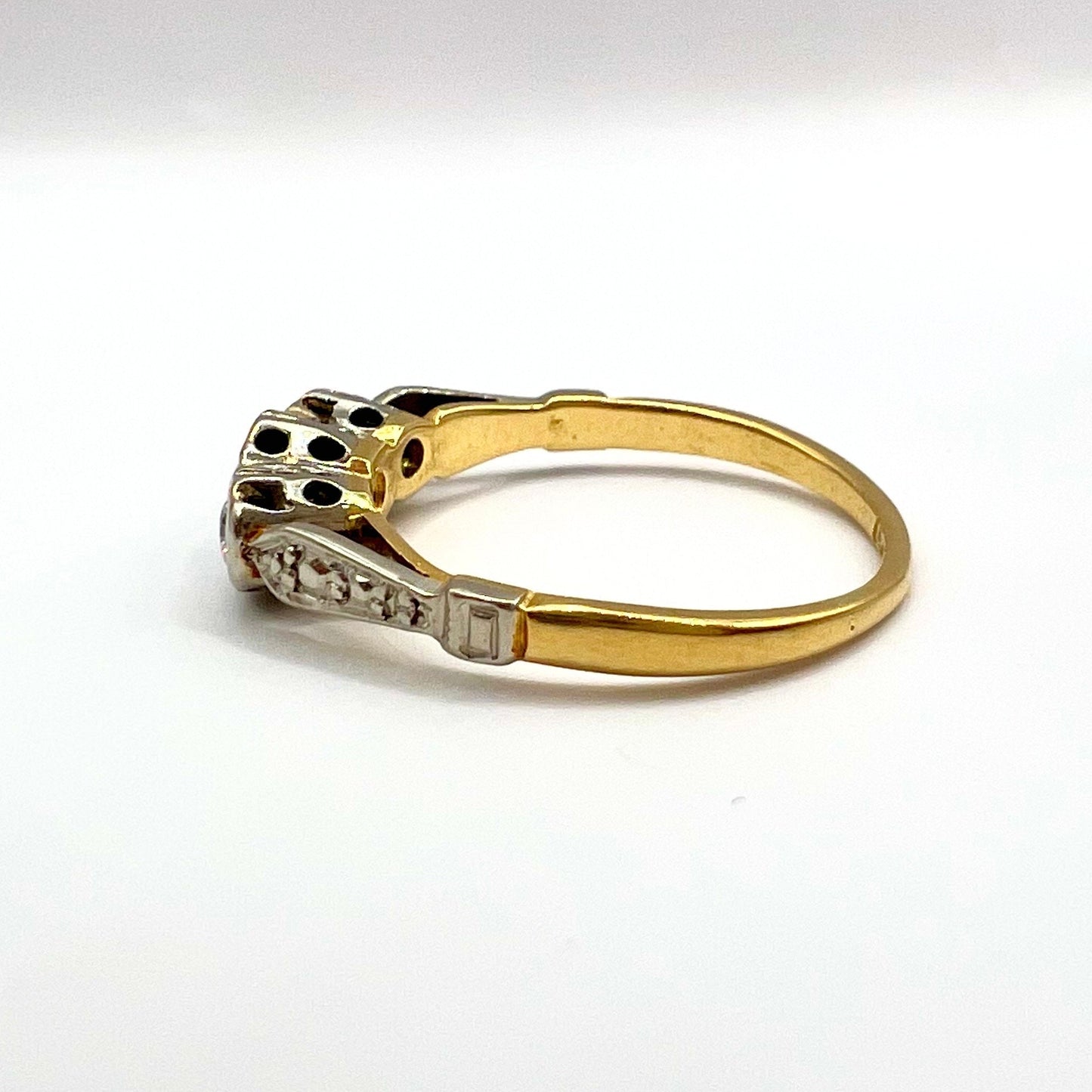 Victorian 18ct Gold Diamond Ring: Three Stone Engagement Ring, Size J