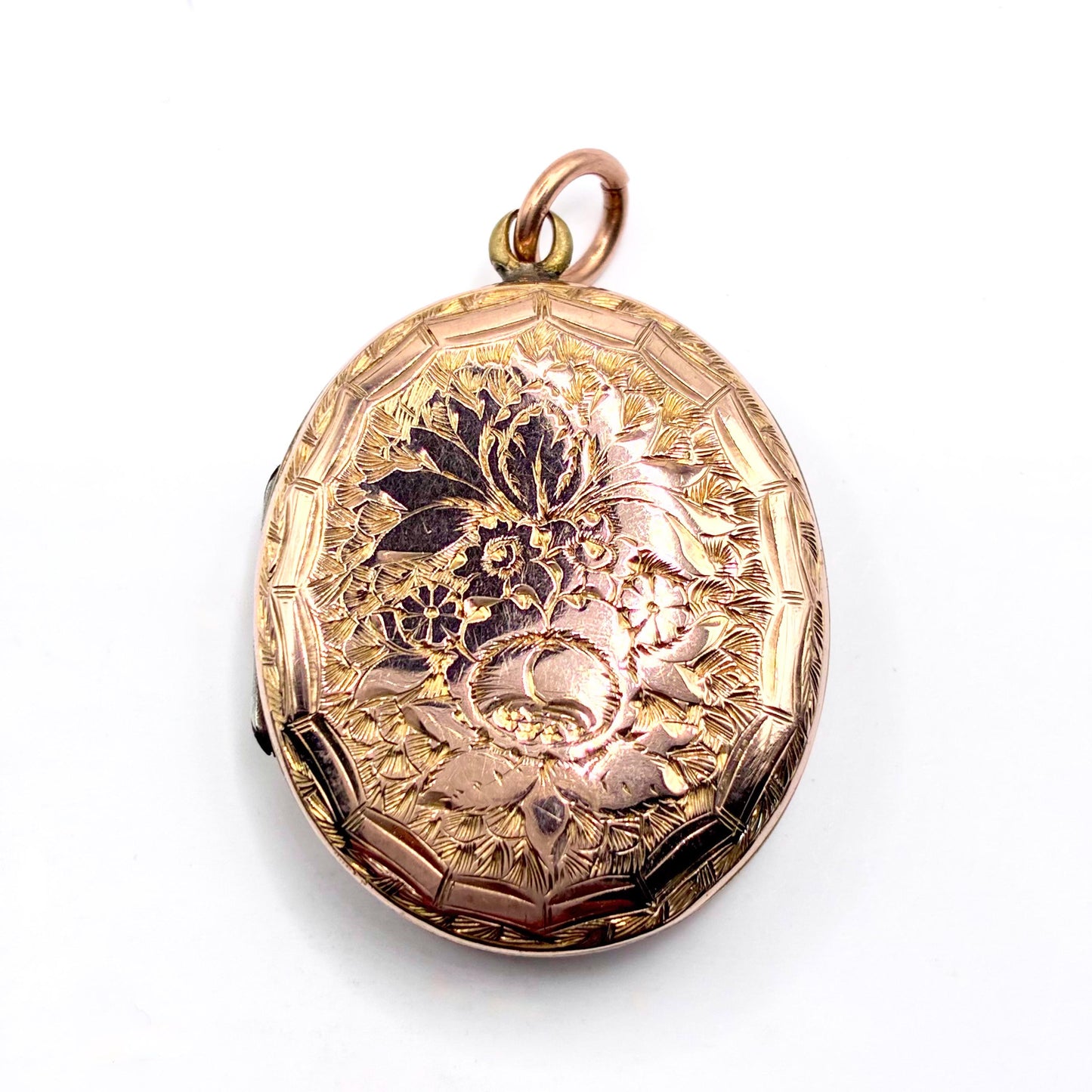 Victorian 9ct Gold Back and Front Engraved Photograph Locket Pendant, circa 18801900