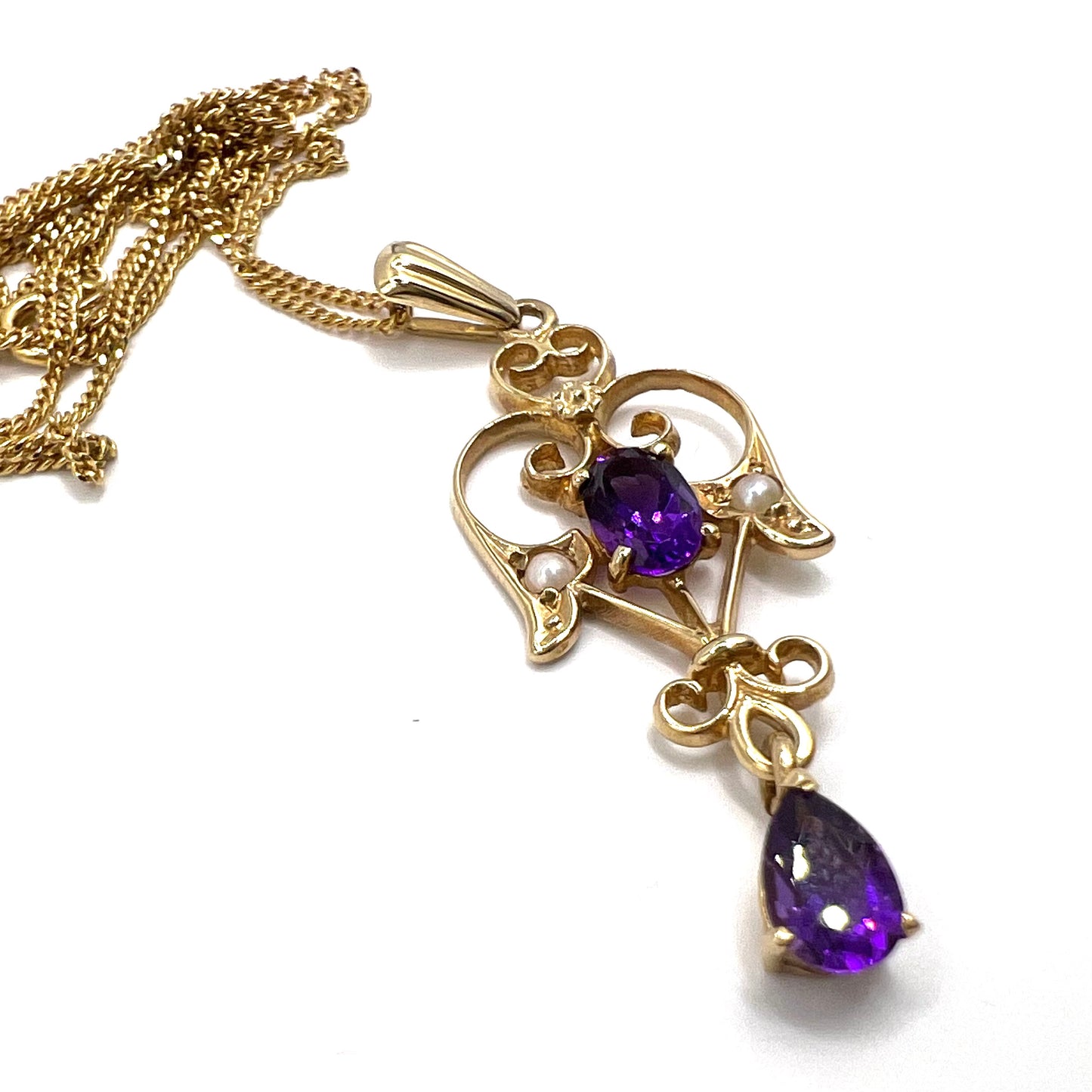 9ct Gold Vintage Amethyst and Seed Pearl Pendant with 46 cm Fine Gold Chain