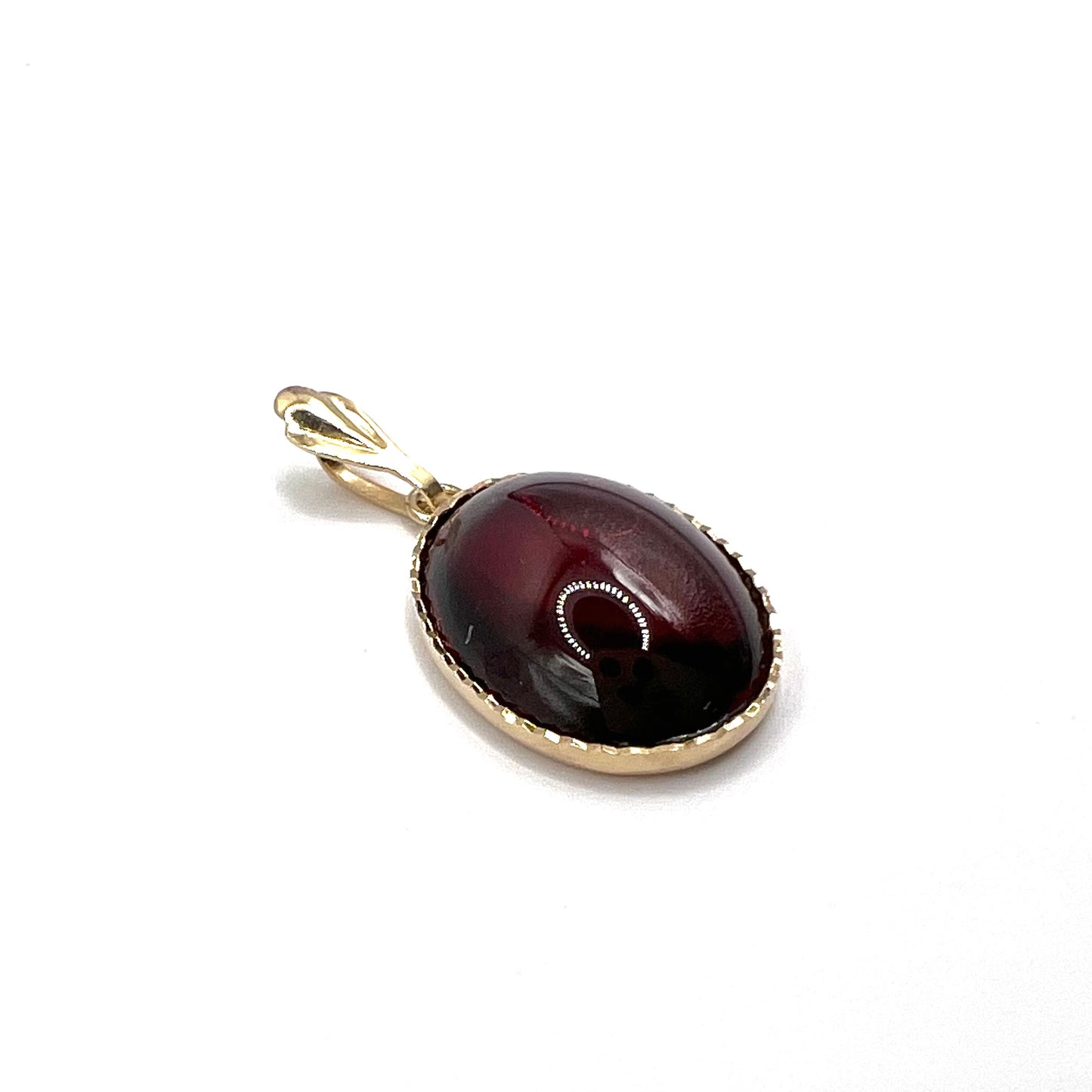 Vintage 9ct Yellow Gold Garnet Cabochon Pendant