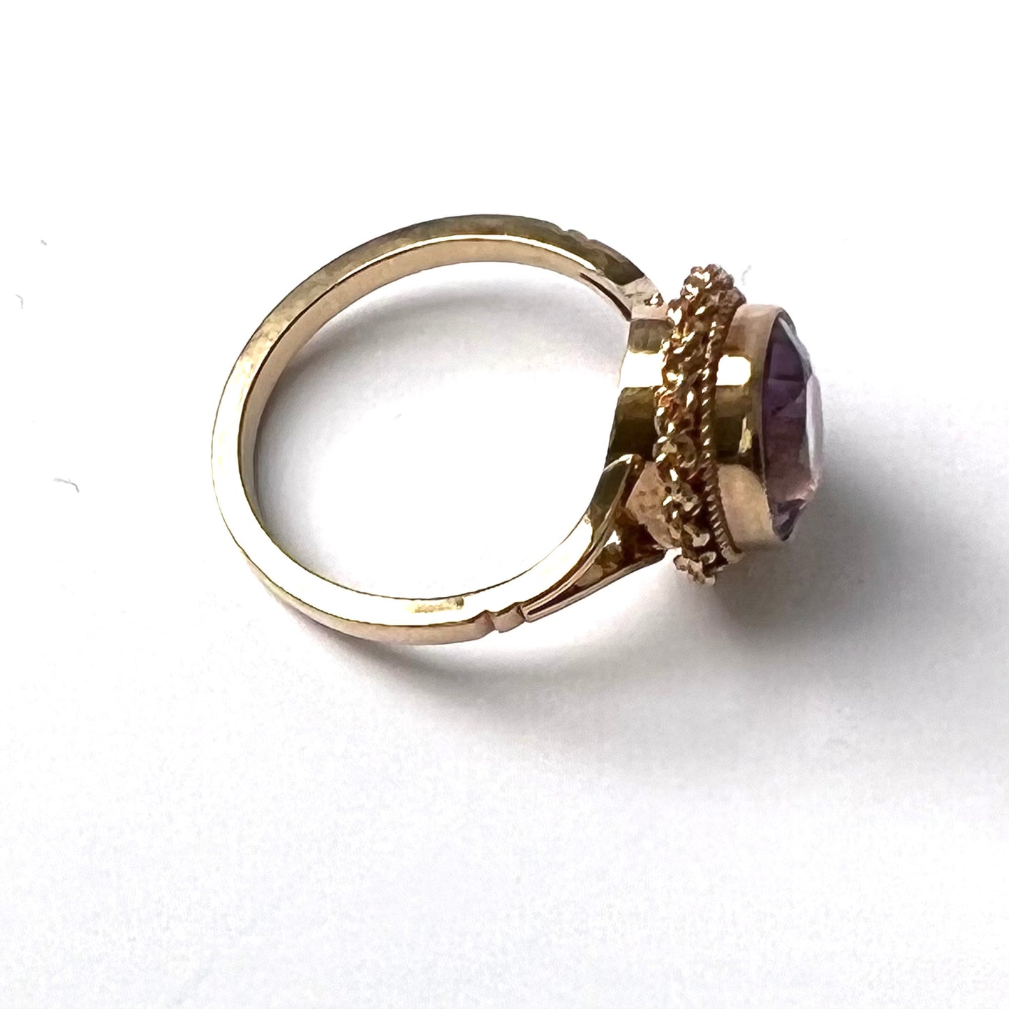 Delicate Antique 9ct Gold Oval Cut Amethyst Dress Ring, Size M