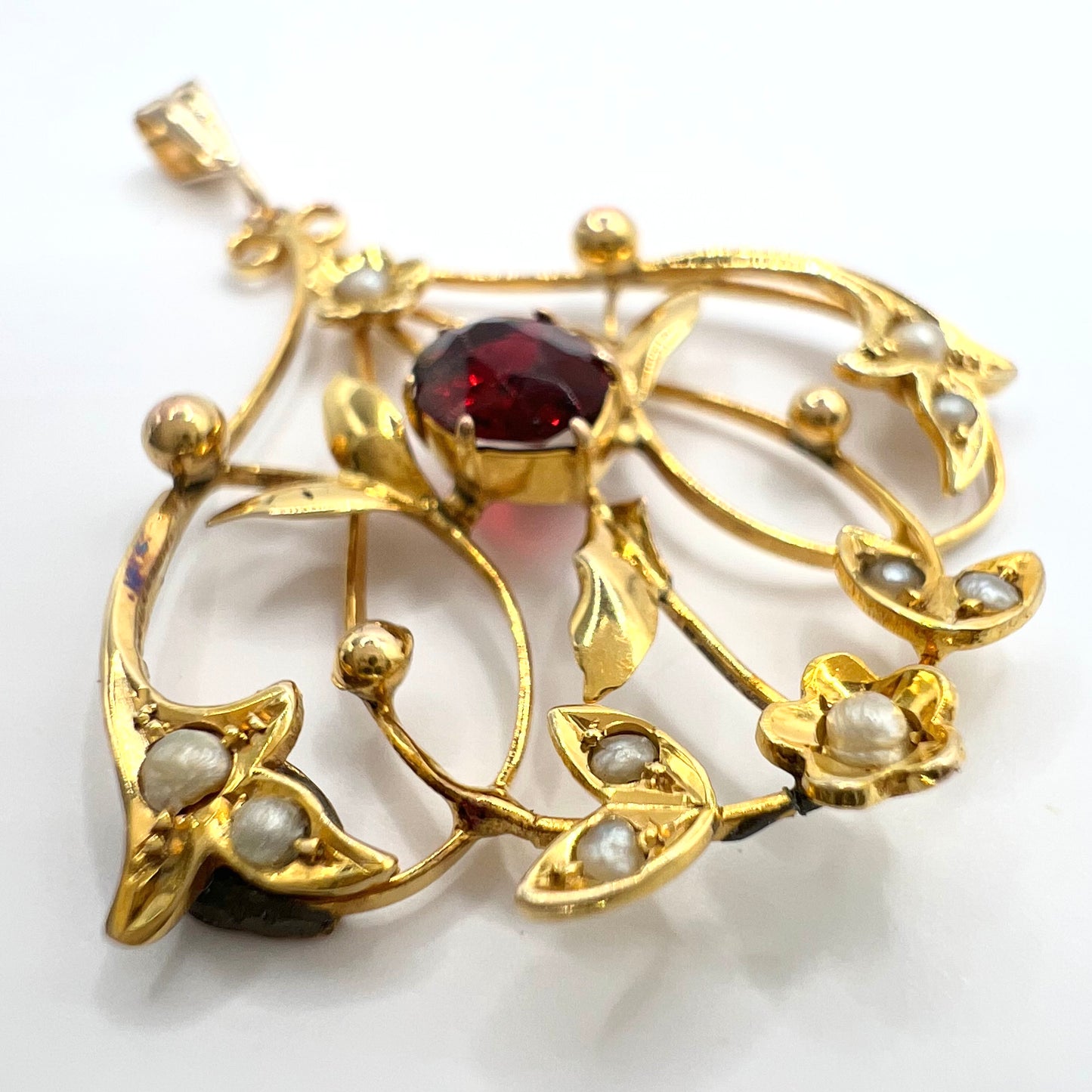 Antique 9ct Gold Victorian Garnet and Seed Pearl Pendant