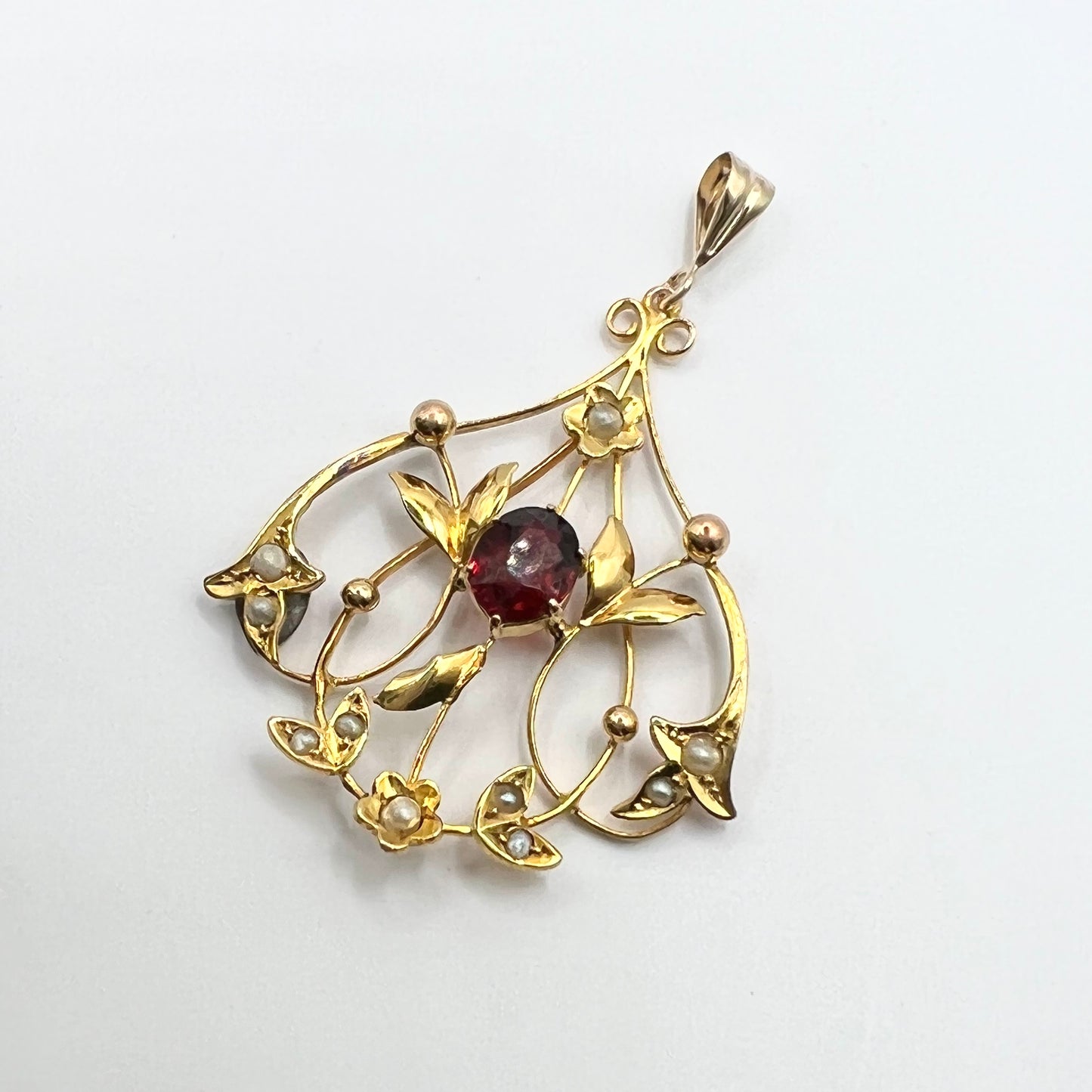 Antique 9ct Gold Victorian Garnet and Seed Pearl Pendant