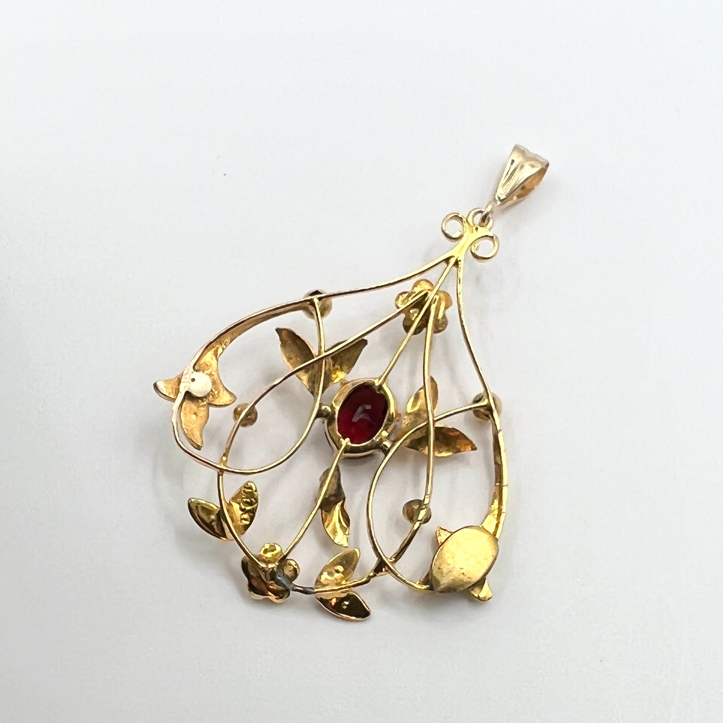 Antique 9ct Gold Victorian Garnet and Seed Pearl Pendant