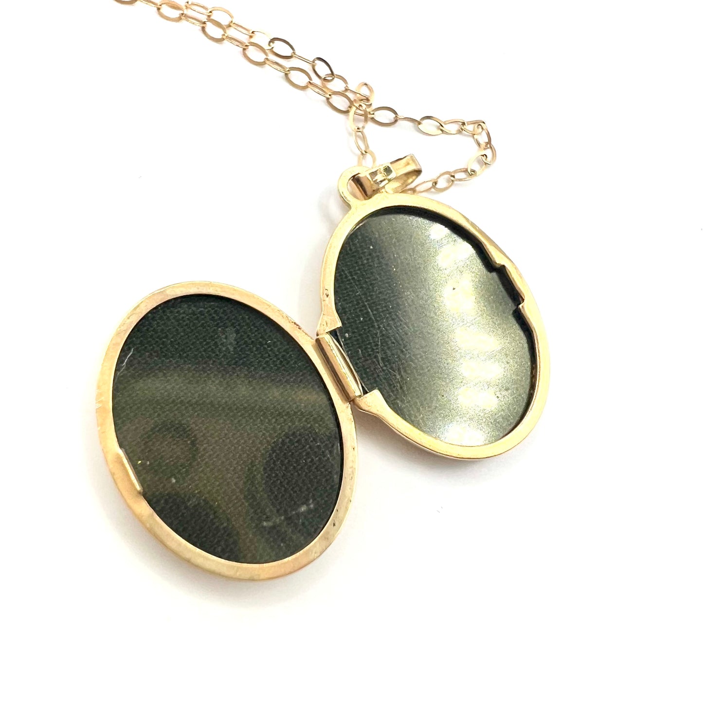 9ct gold 2 Photo Back and Front Oval Locket Pendant